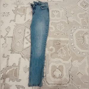 Abercrombie and Fitch Skinny Highrise Ankle Jean